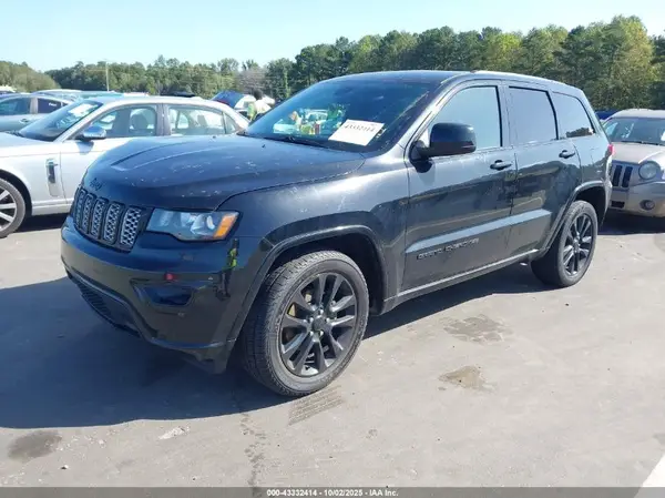 1C4RJFAG2HC876016 2017 JEEP GRAND CHEROKEE - Image 2