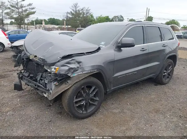 1C4RJFAG2HC901982 2017 JEEP GRAND CHEROKEE - Image 2