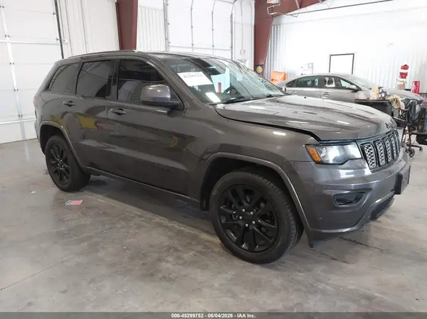 1C4RJFAG2HC910861 2017 JEEP GRAND CHEROKEE - Image 1