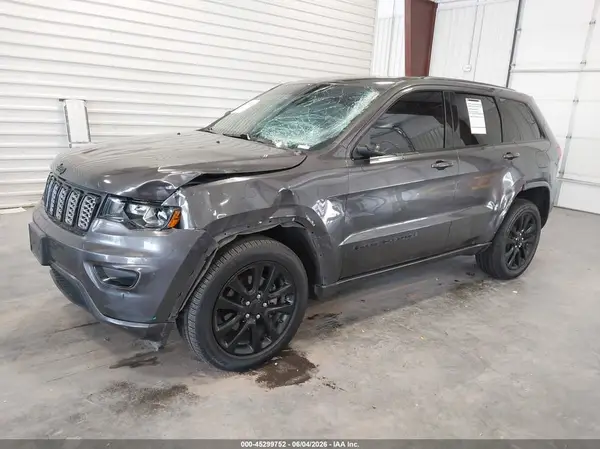 1C4RJFAG2HC910861 2017 JEEP GRAND CHEROKEE - Image 2