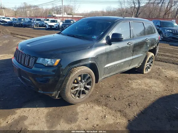 1C4RJFAG2JC123673 2018 JEEP GRAND CHEROKEE - Image 2