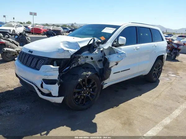 1C4RJFAG2JC136679 2018 JEEP GRAND CHEROKEE - Image 2