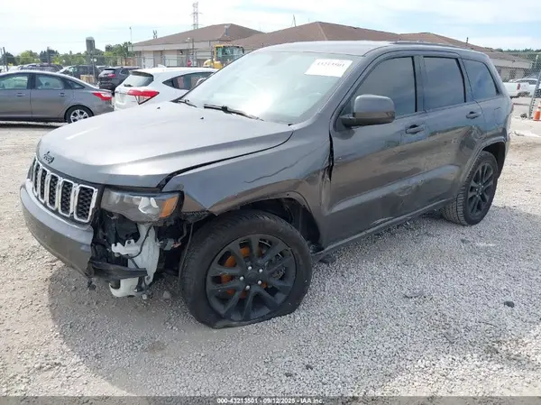1C4RJFAG2JC139873 2018 JEEP GRAND CHEROKEE - Image 2
