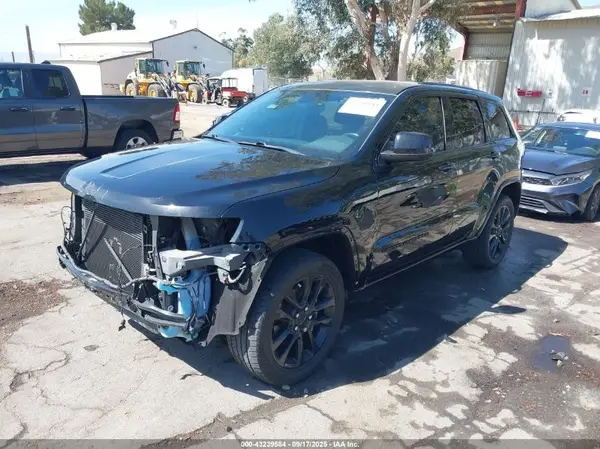1C4RJFAG2JC179077 2018 JEEP GRAND CHEROKEE - Image 2