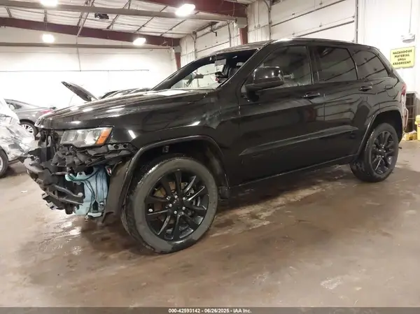 1C4RJFAG2JC207363 2018 JEEP GRAND CHEROKEE - Image 2