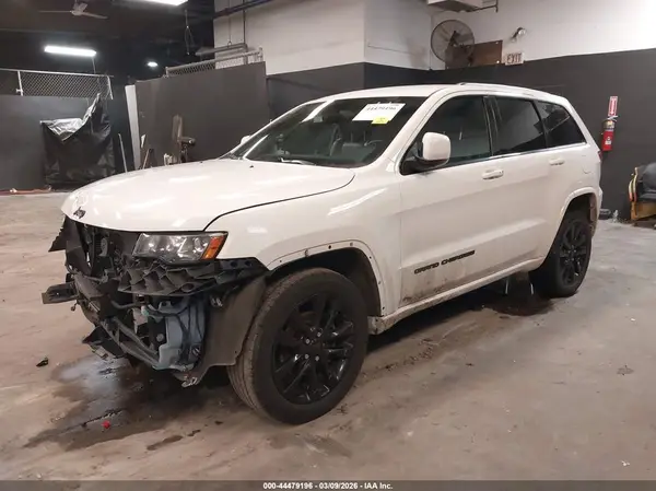 1C4RJFAG2JC211199 2018 JEEP GRAND CHEROKEE - Image 2