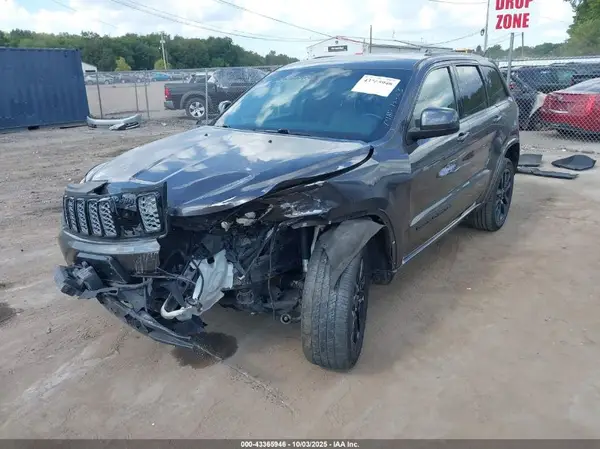 1C4RJFAG2JC211719 2018 JEEP GRAND CHEROKEE - Image 2