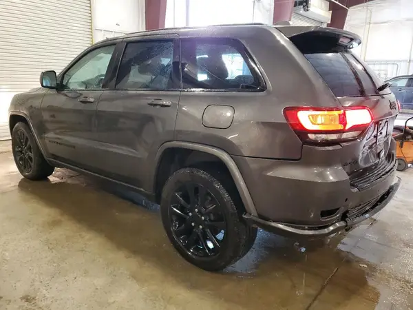 1C4RJFAG2JC220615 2018 JEEP GRAND CHEROKEE - Image 2