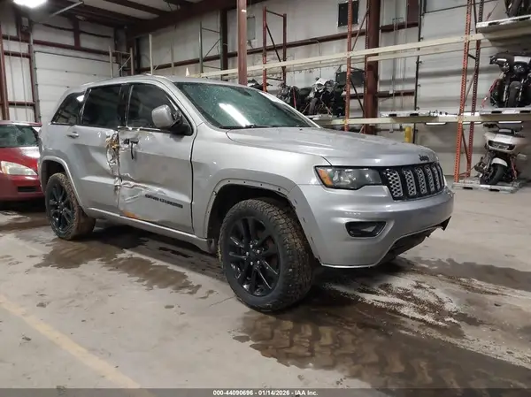 1C4RJFAG2JC286310 2018 JEEP GRAND CHEROKEE - Image 1