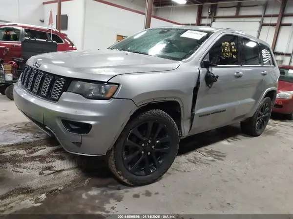 1C4RJFAG2JC286310 2018 JEEP GRAND CHEROKEE - Image 2