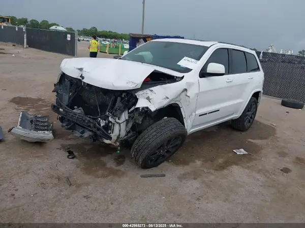 1C4RJFAG2JC319967 2018 JEEP GRAND CHEROKEE - Image 2