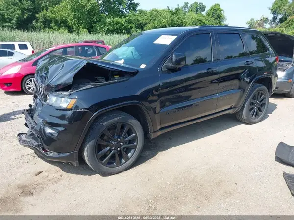 1C4RJFAG2JC350975 2018 JEEP GRAND CHEROKEE - Image 2