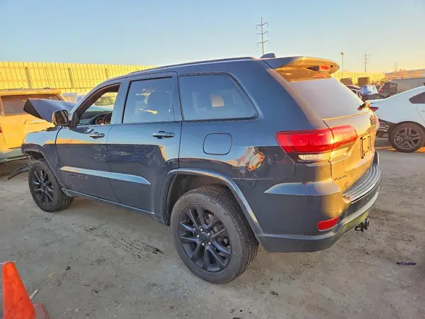 1C4RJFAG2JC367873 2018 JEEP GRAND CHEROKEE - Image 2