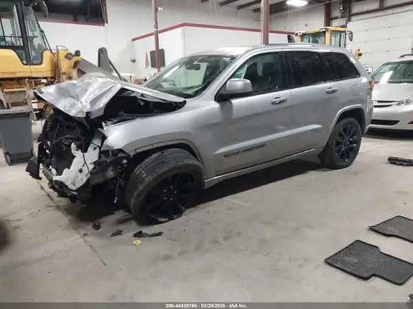 1C4RJFAG2JC376394 2018 JEEP GRAND CHEROKEE - Image 2