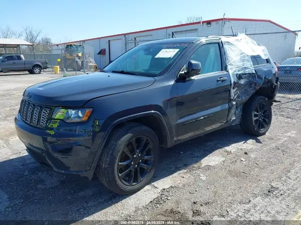 1C4RJFAG2JC420927 2018 JEEP GRAND CHEROKEE - Image 2