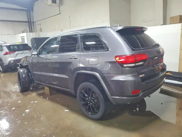 1C4RJFAG2JC432608 2018 JEEP GRAND CHEROKEE - Image 2