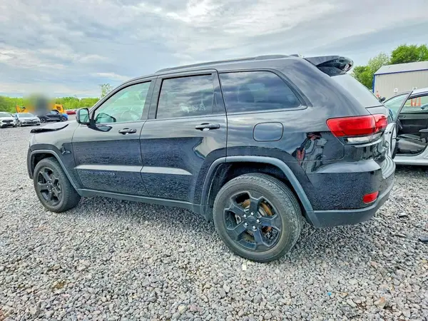 1C4RJFAG2JC465916 2018 JEEP GRAND CHEROKEE - Image 2