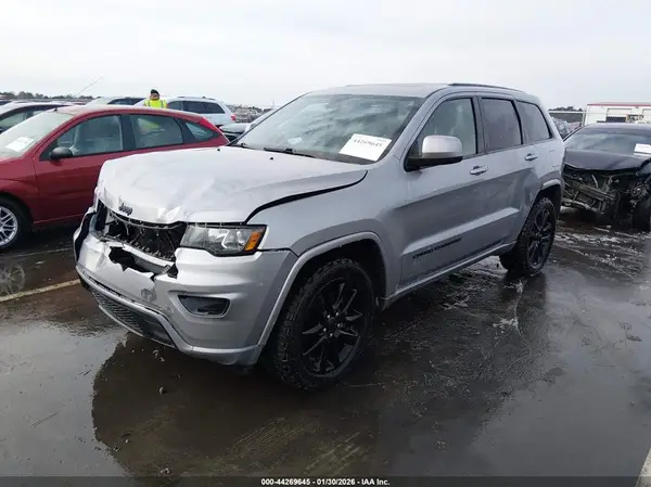 1C4RJFAG2KC695733 2019 JEEP GRAND CHEROKEE - Image 2