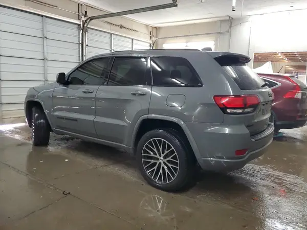 1C4RJFAG2KC856677 2019 JEEP GRAND CHEROKEE - Image 2