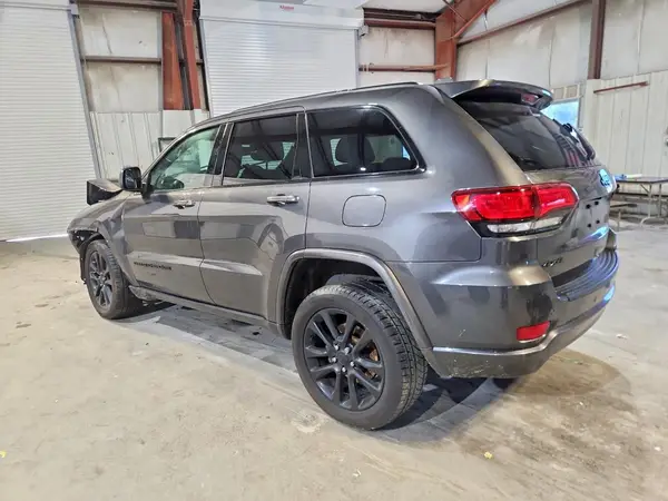 1C4RJFAG2LC243122 2020 JEEP GRAND CHEROKEE - Image 2