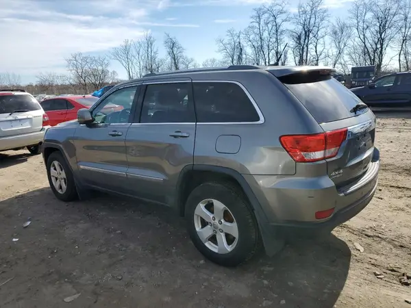 1C4RJFAG3CC332830 2025 JEEP GRAND CHEROKEE - Image 2