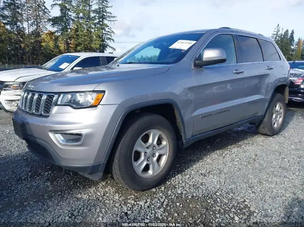 1C4RJFAG3HC653774 2017 JEEP GRAND CHEROKEE - Image 2