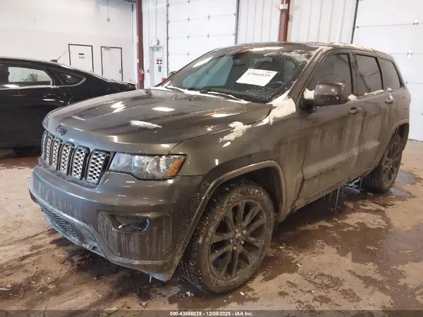 1C4RJFAG3HC786146 2017 JEEP GRAND CHEROKEE - Image 2
