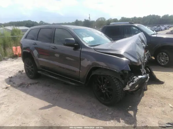 1C4RJFAG3HC786180 2017 JEEP GRAND CHEROKEE - Image 1