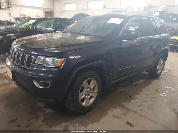 1C4RJFAG3HC834213 2017 JEEP GRAND CHEROKEE - Image 2