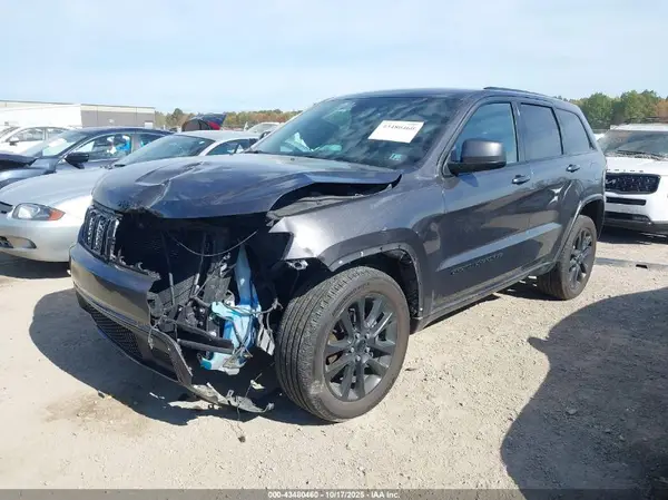 1C4RJFAG3HC864330 2017 JEEP GRAND CHEROKEE - Image 2