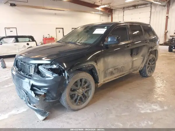 1C4RJFAG3HC925076 2017 JEEP GRAND CHEROKEE - Image 2