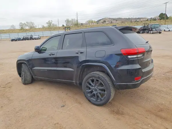 1C4RJFAG3HC926907 2017 JEEP GRAND CHEROKEE - Image 2