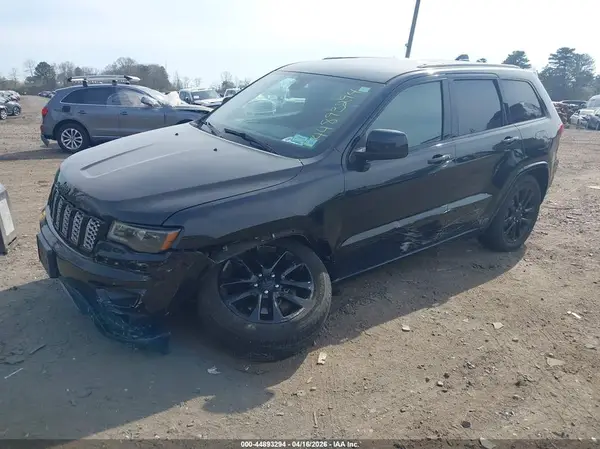1C4RJFAG3HC946610 2017 JEEP GRAND CHEROKEE - Image 2