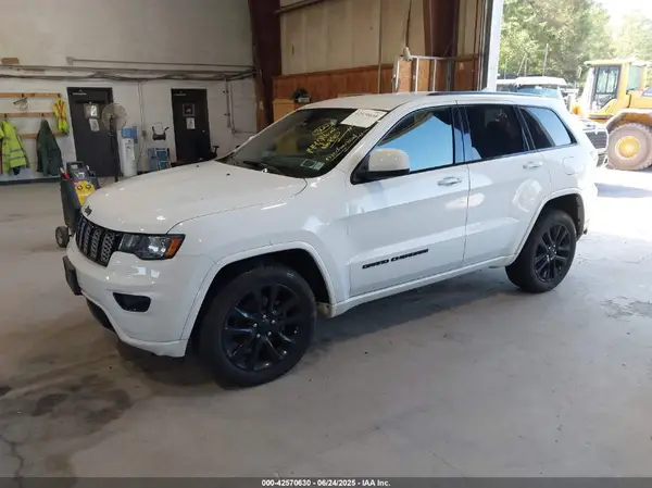 1C4RJFAG3JC120894 2018 JEEP GRAND CHEROKEE - Image 2