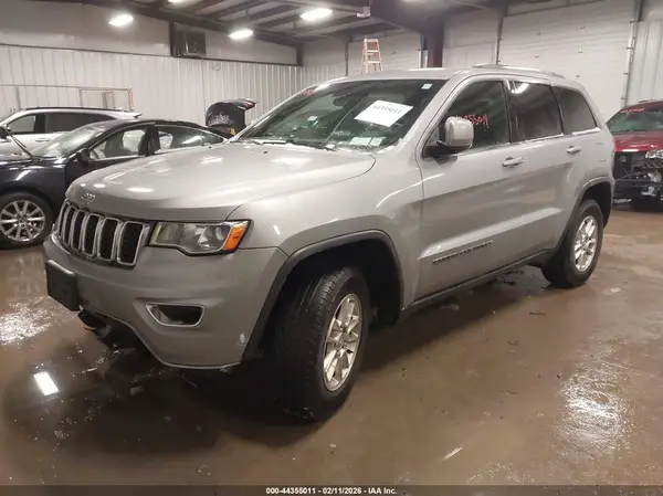 1C4RJFAG3JC123424 2018 JEEP GRAND CHEROKEE - Image 2