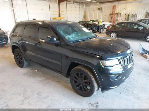 1C4RJFAG3JC137467 2018 JEEP GRAND CHEROKEE - Image 1