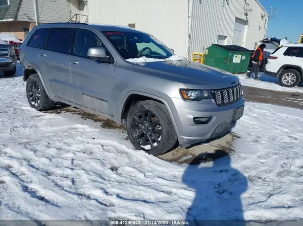 1C4RJFAG3JC302935 2018 JEEP GRAND CHEROKEE - Image 1