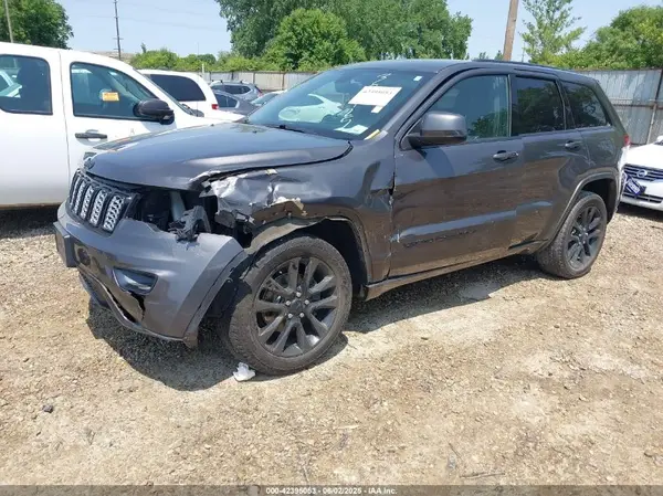 1C4RJFAG3JC309125 2018 JEEP GRAND CHEROKEE - Image 2