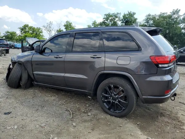 1C4RJFAG3JC319427 2018 JEEP GRAND CHEROKEE - Image 2