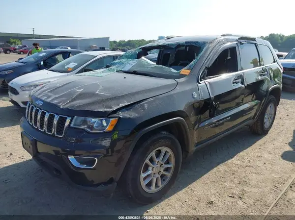 1C4RJFAG3JC348412 2018 JEEP GRAND CHEROKEE - Image 2