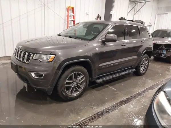 1C4RJFAG3JC350130 2018 JEEP GRAND CHEROKEE - Image 2