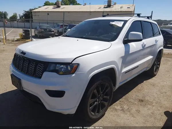 1C4RJFAG3JC367185 2018 JEEP GRAND CHEROKEE - Image 2