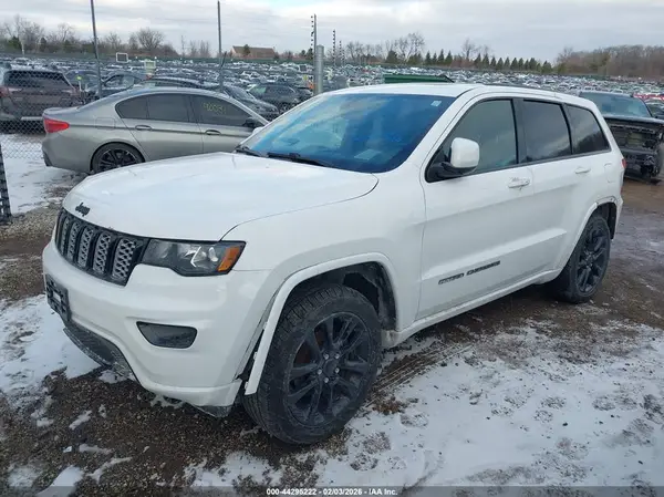1C4RJFAG3JC389204 2018 JEEP GRAND CHEROKEE - Image 2