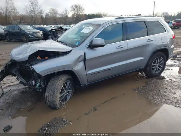 1C4RJFAG3JC483793 2018 JEEP GRAND CHEROKEE - Image 2
