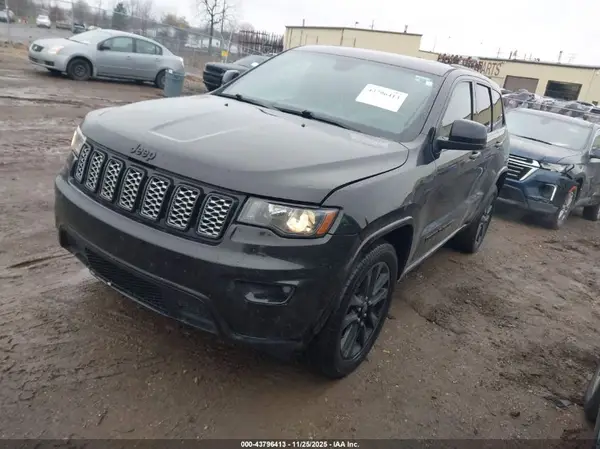 1C4RJFAG3JC488332 2018 JEEP GRAND CHEROKEE - Image 2