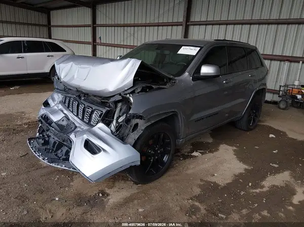 1C4RJFAG3LC126701 2020 JEEP GRAND CHEROKEE - Image 2