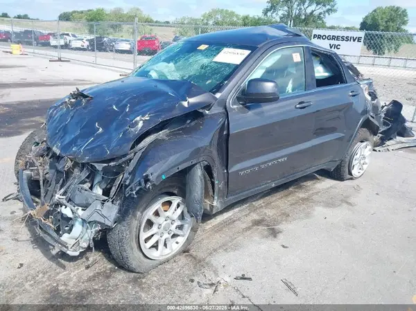 1C4RJFAG3LC169631 2020 JEEP GRAND CHEROKEE - Image 2