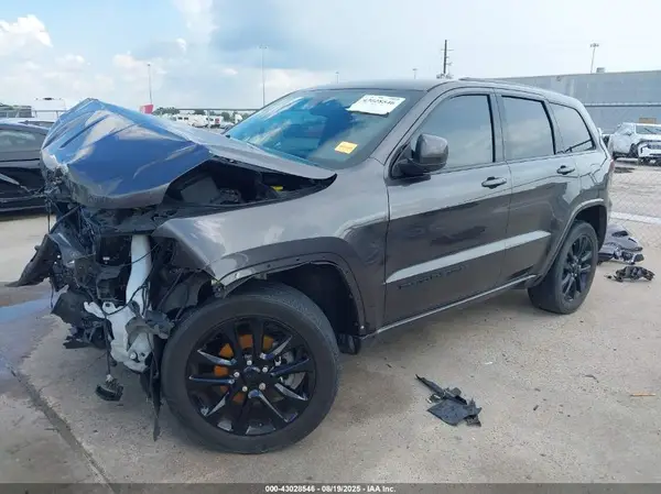 1C4RJFAG3LC241900 2020 JEEP GRAND CHEROKEE - Image 2