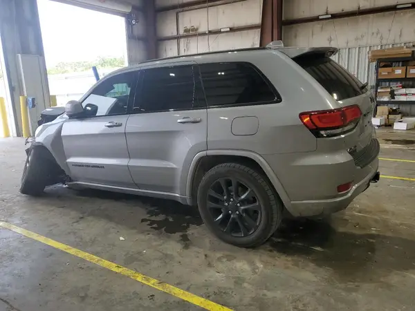 1C4RJFAG3LC275822 2020 JEEP GRAND CHEROKEE - Image 2