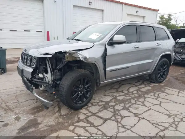 1C4RJFAG3LC312609 2020 JEEP GRAND CHEROKEE - Image 2